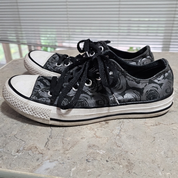 Converse Low Unisex Adults Black with Silver Roses Size 7 - Picture 6 of 8